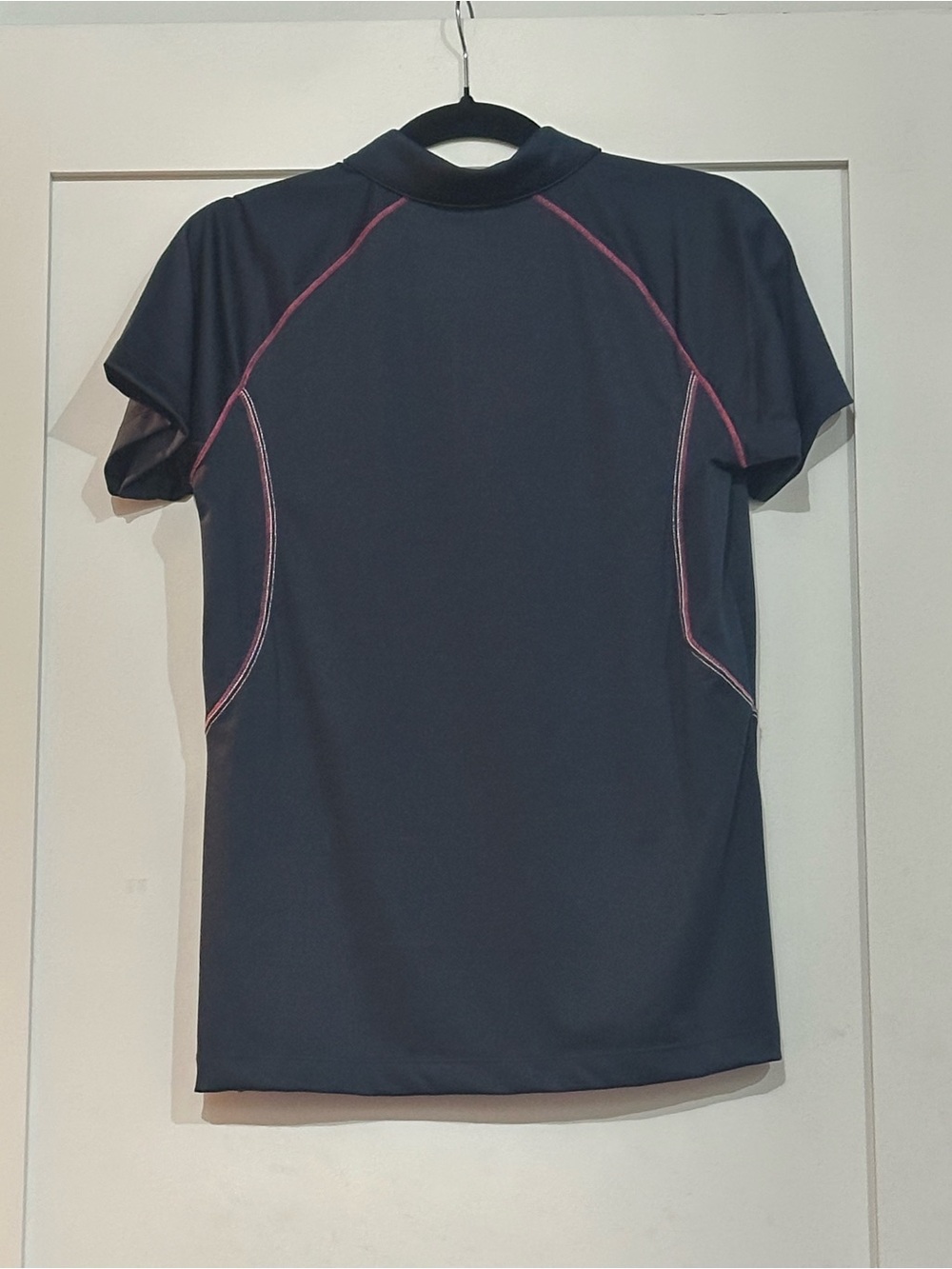 Black Dog Women’s Medium Kate Lord Performance Zip Neck - Picture 3 of 8